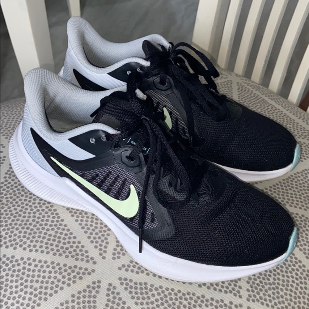 Women’s Nike shoes